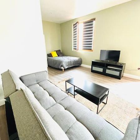 Appartement Studio Tout Equipe Au Calme Et Chaleureux à Saint-Etienne  Extérieur photo